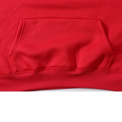 .A casual sports outfit consisting of a long-sleeved hooded t-shirt and elastic-waist pants.