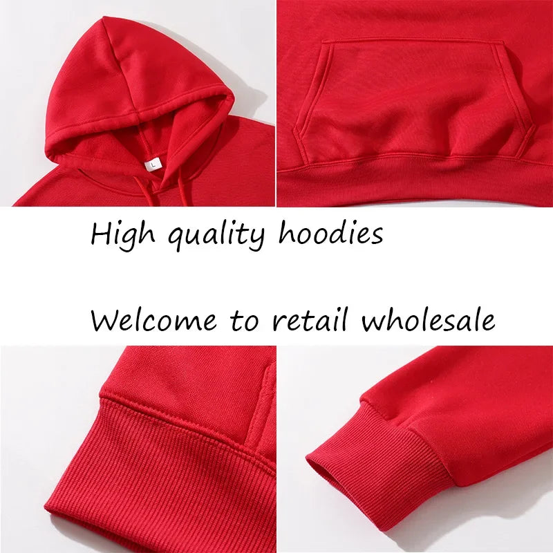 .A casual sports outfit consisting of a long-sleeved hooded t-shirt and elastic-waist pants.